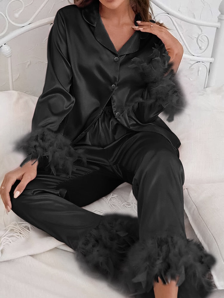 Restive Feathers Sleepwear Set